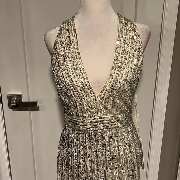 Mac Duggal 5759 - Embellished Halter Evening Gown Size 10 NWT - Picture 5 of 7